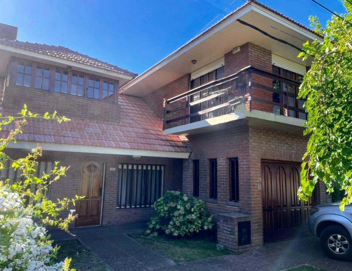 Chalet 5 ambientes - Apto Credito - Barrio El Martillo 