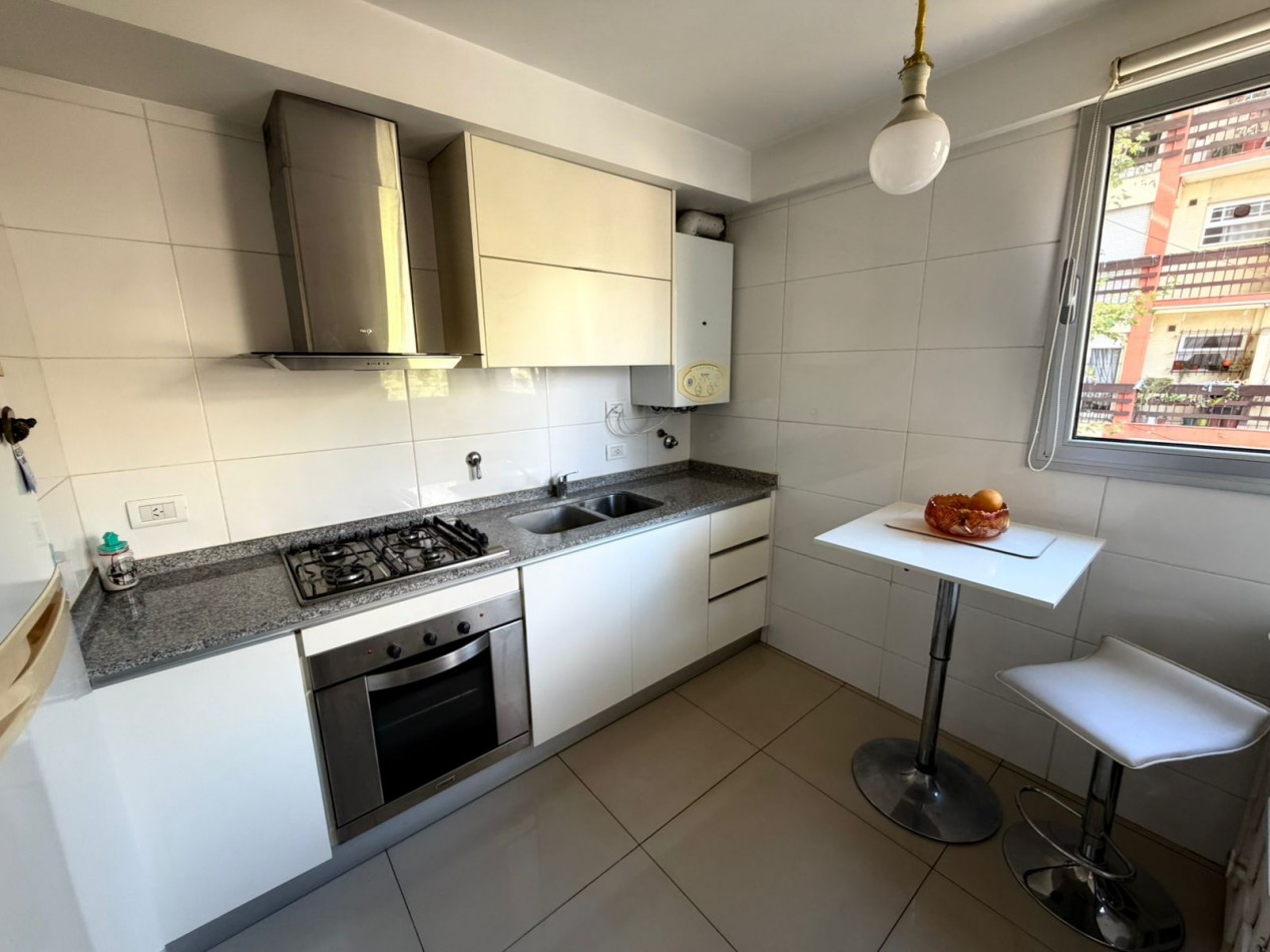 Departamento 3 ambientes con cochera - zona macrocentro.