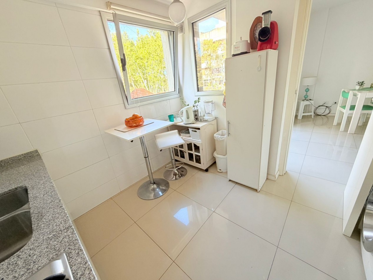 Departamento 3 ambientes con cochera - zona macrocentro.