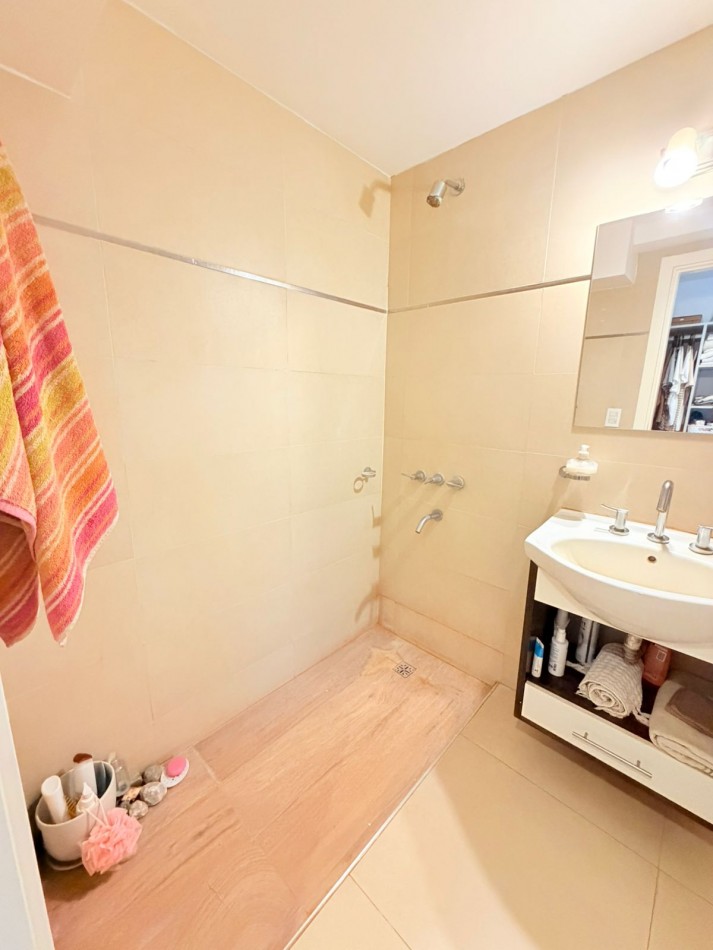 Departamento 3 ambientes con cochera - zona macrocentro.