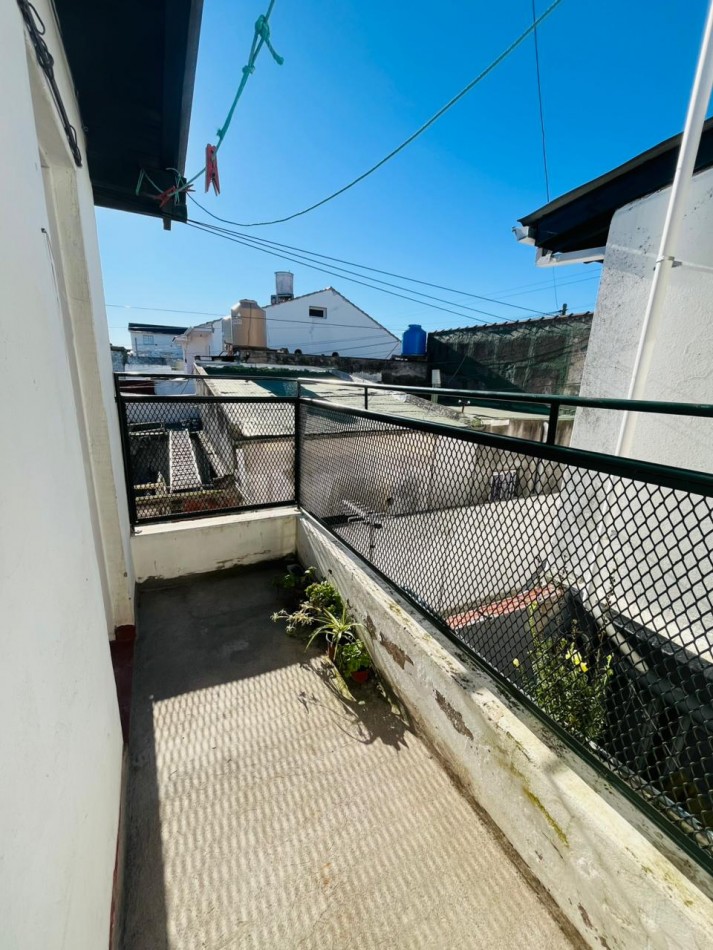 Alquiler 24 meses - PH tres ambientes - Villa Lourdes