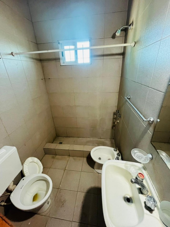 Alquiler 24 meses - PH tres ambientes - Villa Lourdes