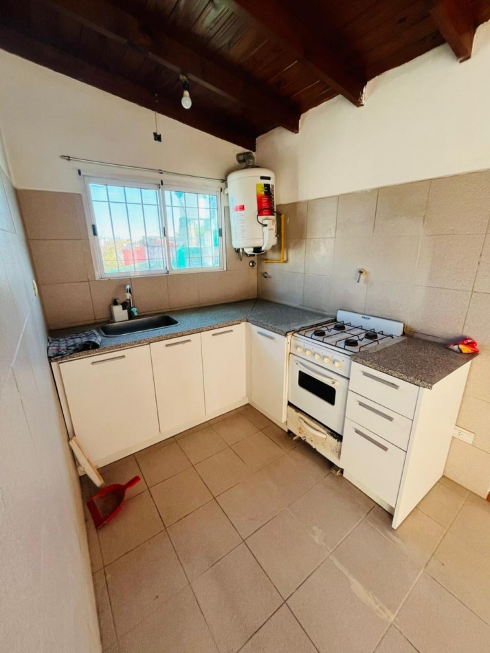 Alquiler 24 meses - PH tres ambientes - Villa Lourdes