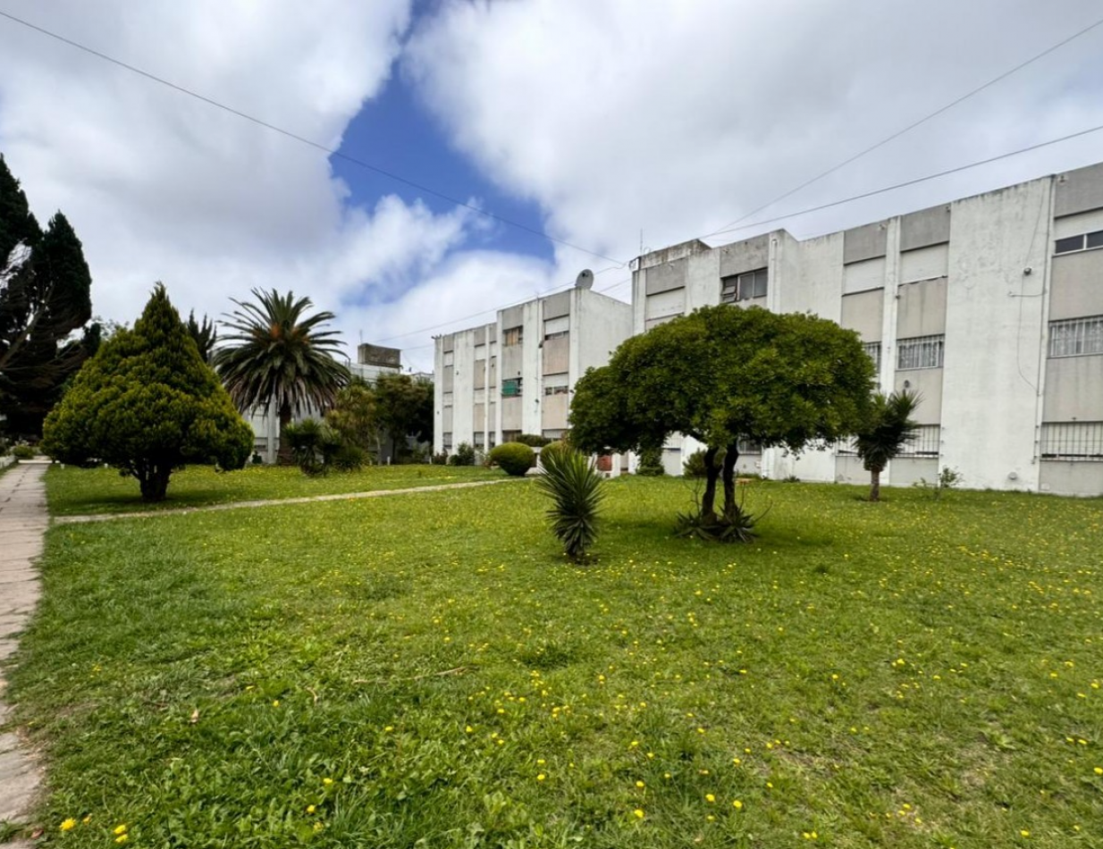 Departamento 5 ambientes - Av Polonia - Mar del Plata