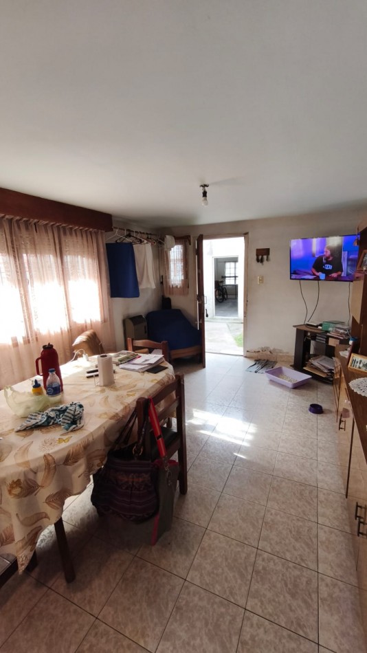 GALPON CON VIVIENDA - BARRIO SAN ANTONIO - IDEAL USO COMERCIAL