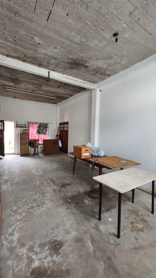 GALPON CON VIVIENDA - BARRIO SAN ANTONIO - IDEAL USO COMERCIAL