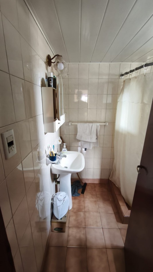 GALPON CON VIVIENDA - BARRIO SAN ANTONIO - IDEAL USO COMERCIAL