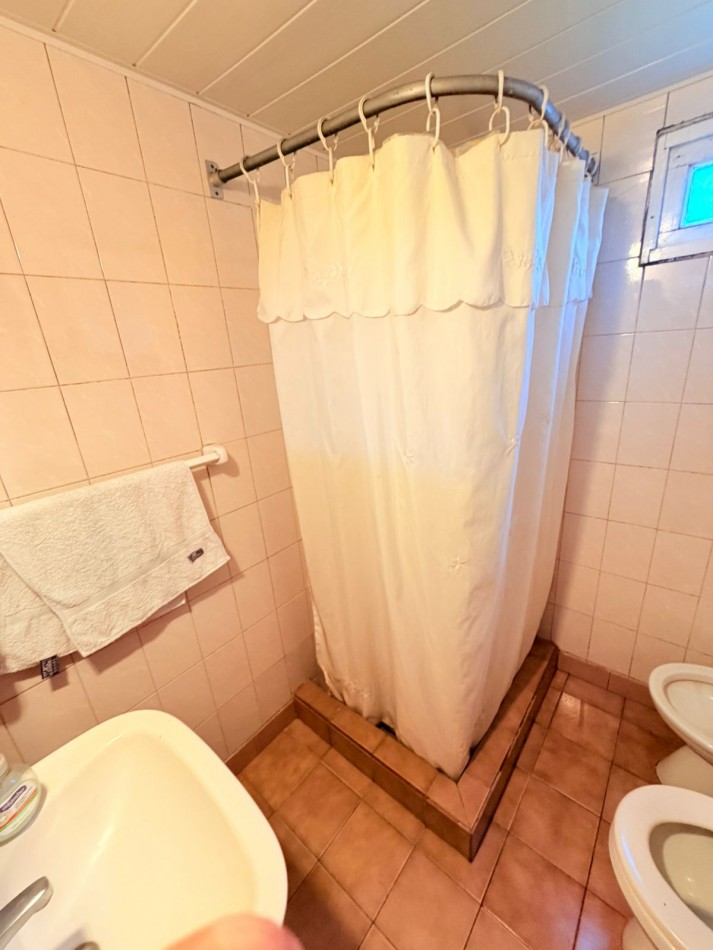 GALPON CON VIVIENDA - BARRIO SAN ANTONIO - IDEAL USO COMERCIAL