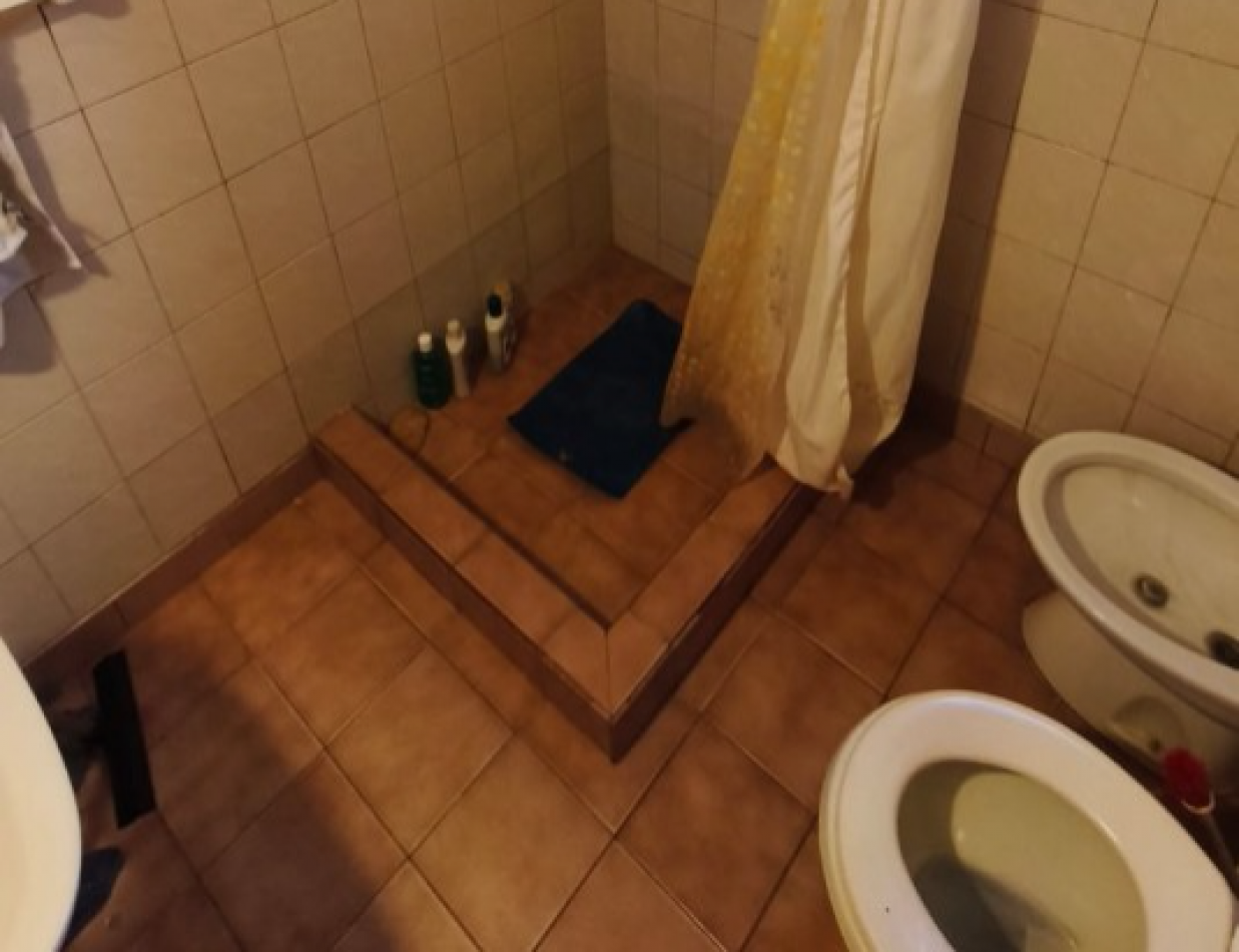 GALPON CON VIVIENDA - BARRIO SAN ANTONIO - IDEAL USO COMERCIAL