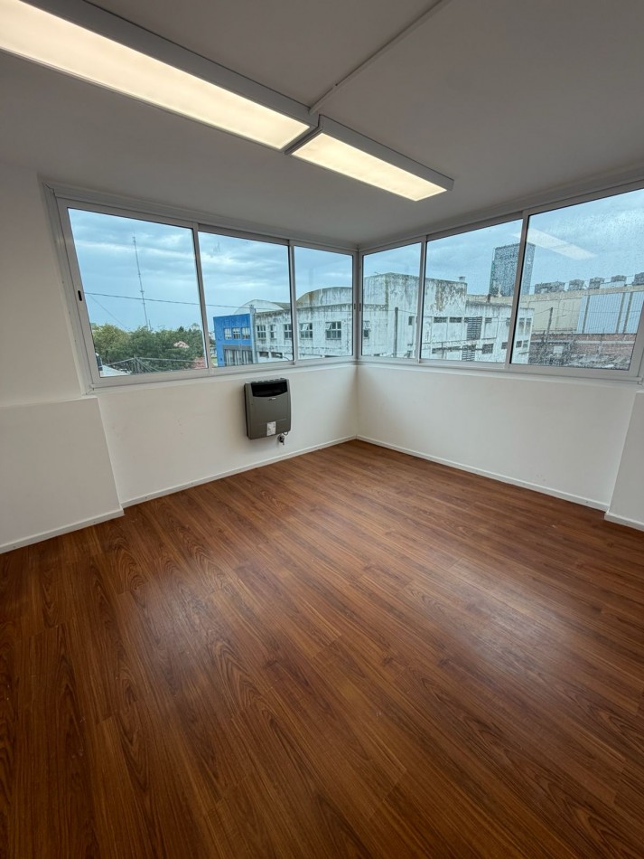 Amplio piso de oficina en zona puerto - Alquiler 24 meses - Mar del Plata