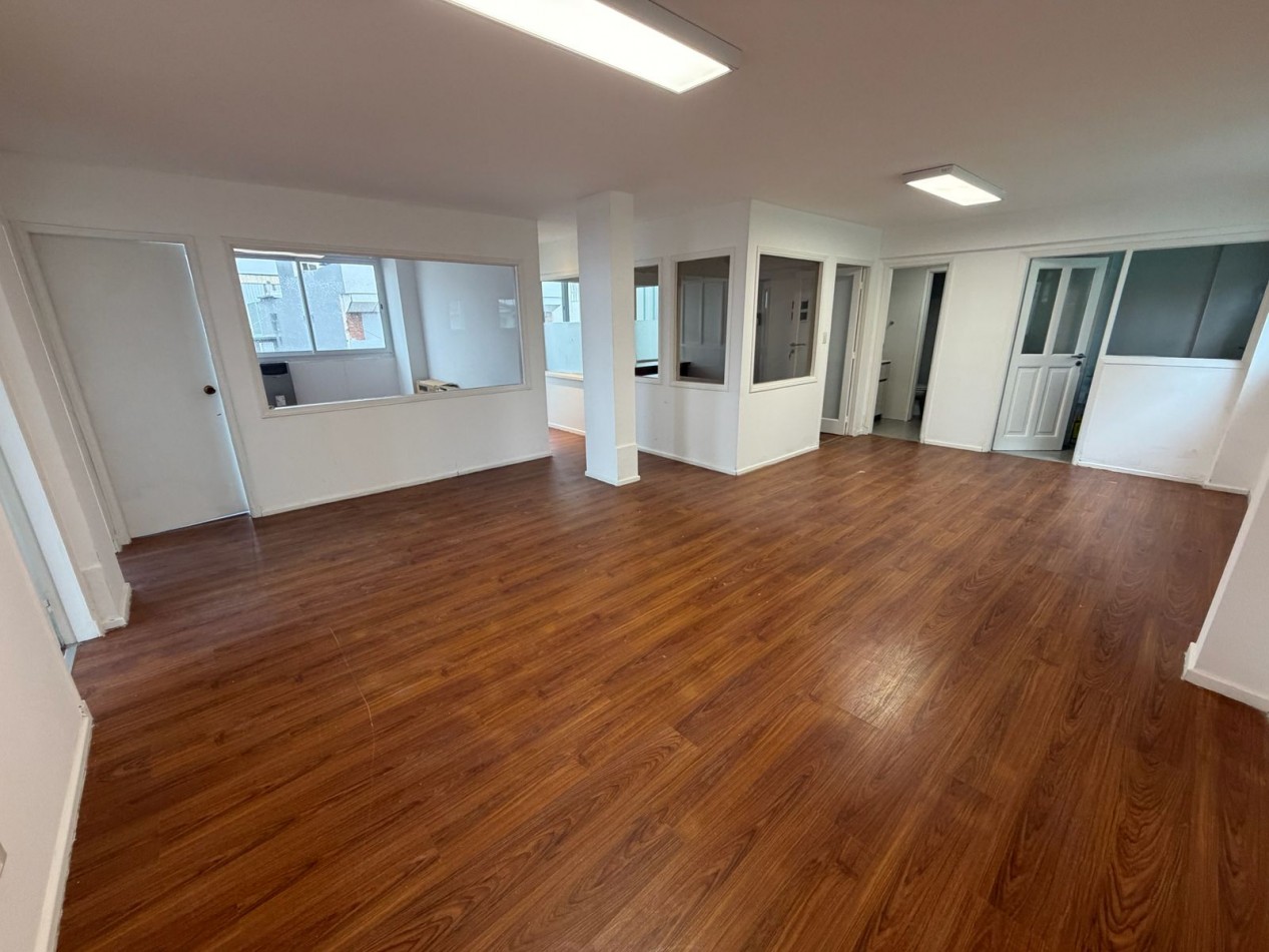 Amplio piso de oficina en zona puerto - Alquiler 24 meses - Mar del Plata