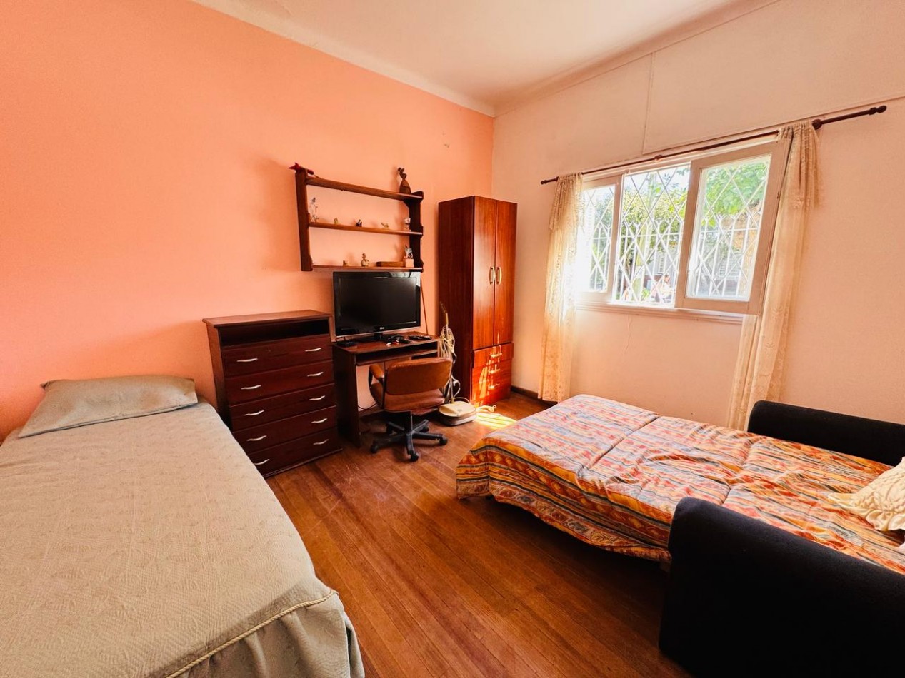 Chalet 3 Ambientes con Gran Parque en Villa Lourdes - Apto Credito