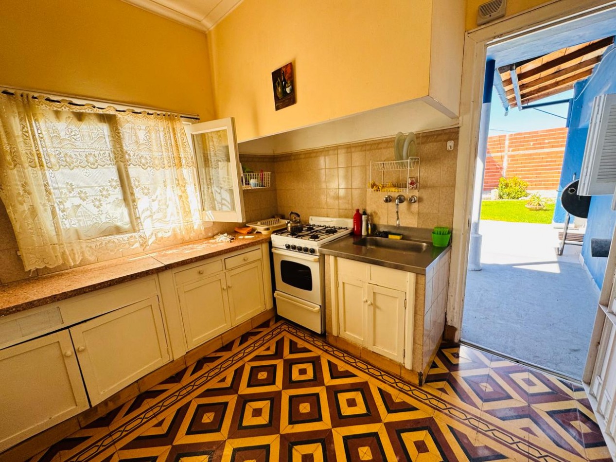 Chalet 3 Ambientes con Gran Parque en Villa Lourdes - Apto Credito