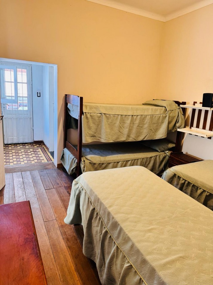 Chalet 3 Ambientes con Gran Parque en Villa Lourdes - Apto Credito