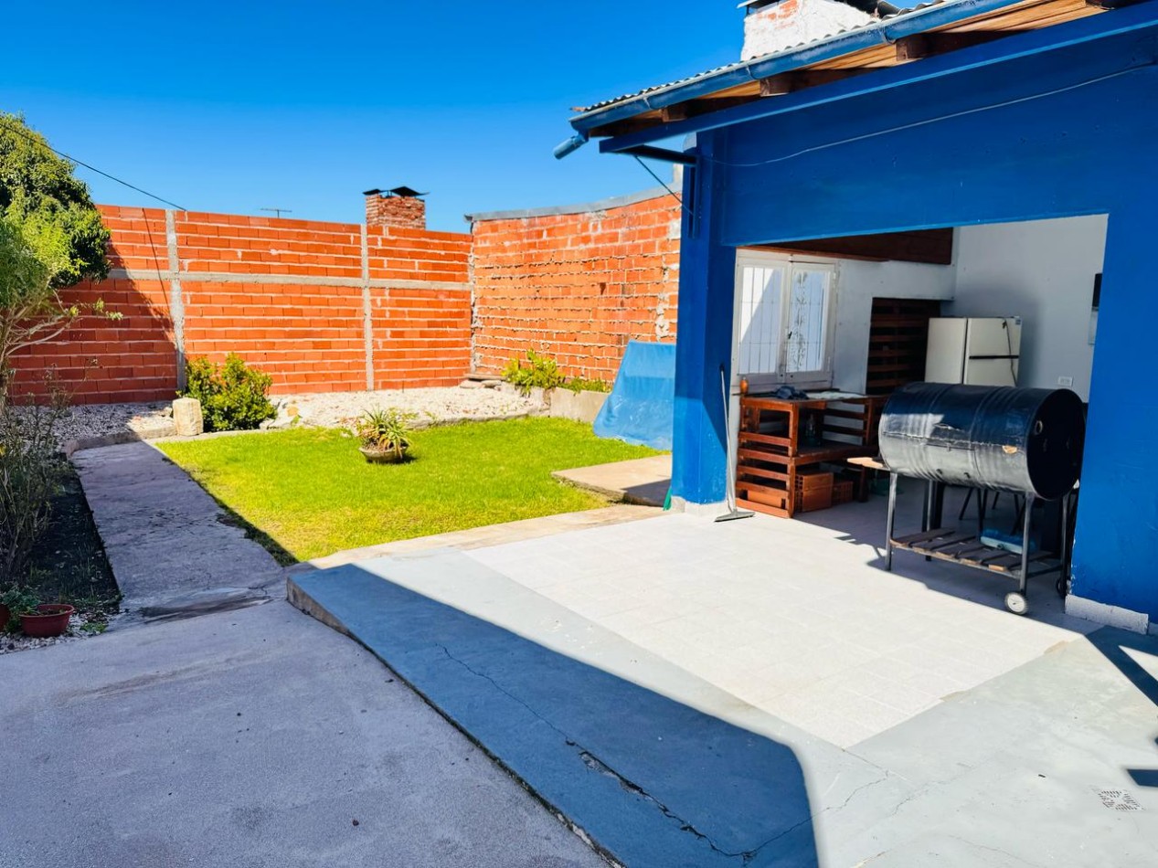 Chalet 3 Ambientes con Gran Parque en Villa Lourdes - Apto Credito