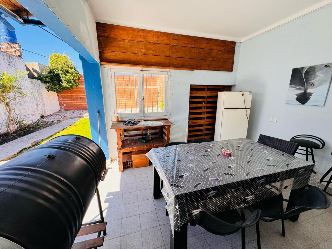 Chalet 3 Ambientes con Gran Parque en Villa Lourdes - Apto Credito