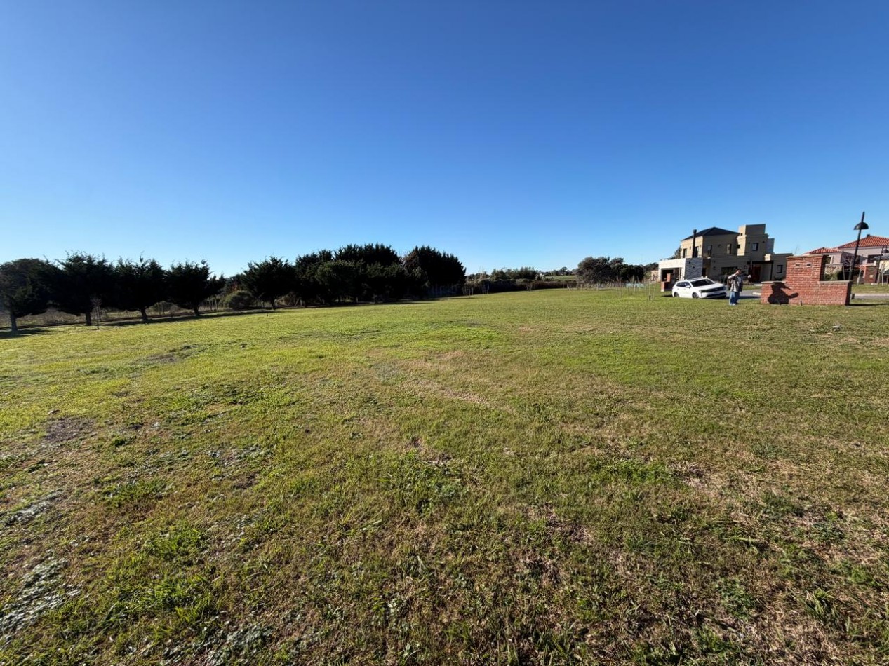 DOS LOTES LINDEROS 41 Y 42 EN VENTA - BARRIO PRIVADO CASONAS DEL HARAS - LAS LOMAS