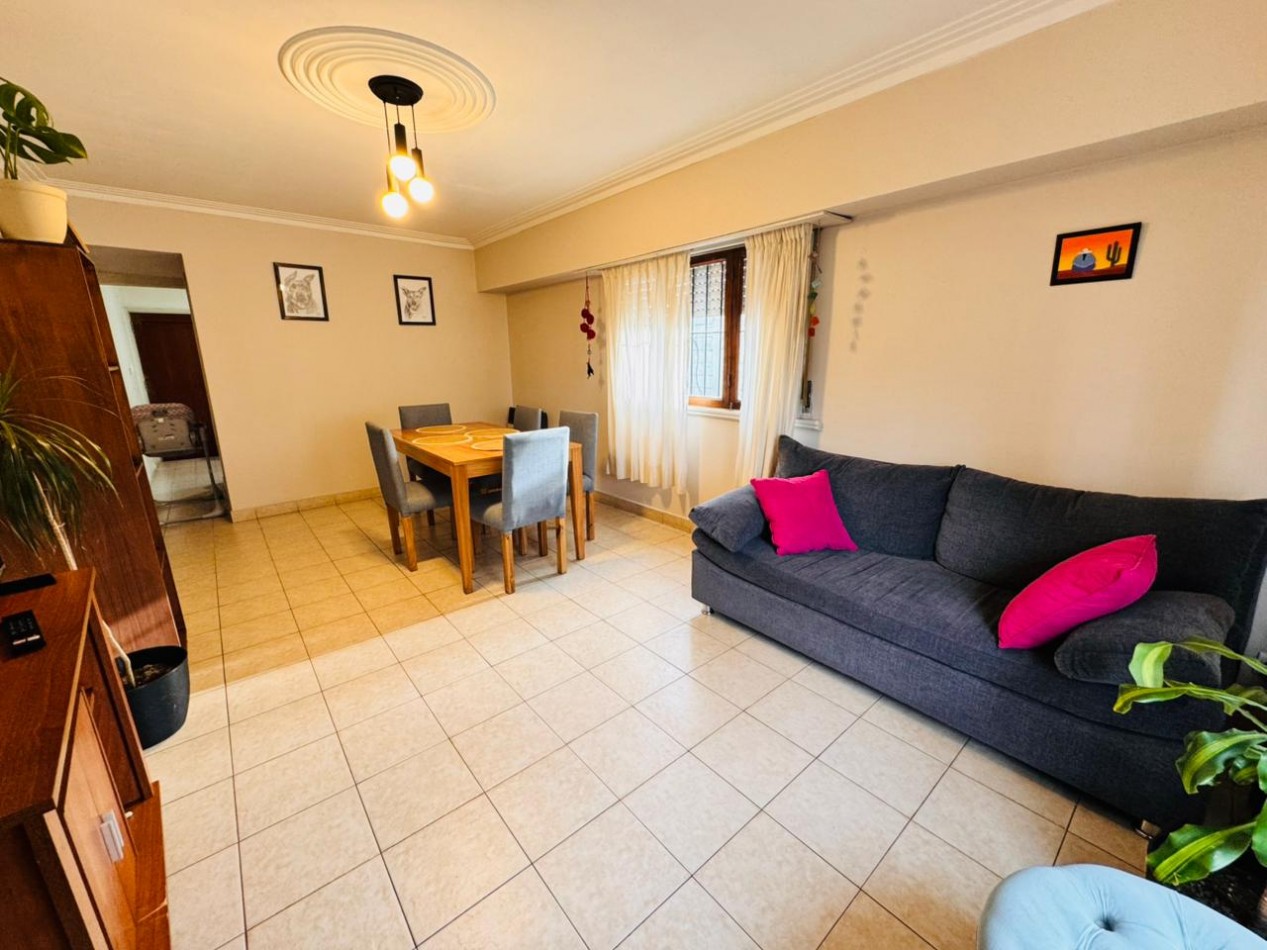 Casa 3 ambientes con garage, parque y gran quincho - Barrio El Gaucho - APTA CREDITO