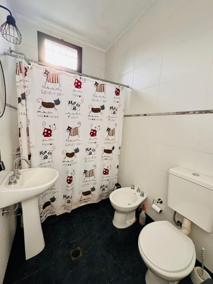 Casa 3 ambientes con garage, parque y gran quincho - Barrio El Gaucho - APTA CREDITO