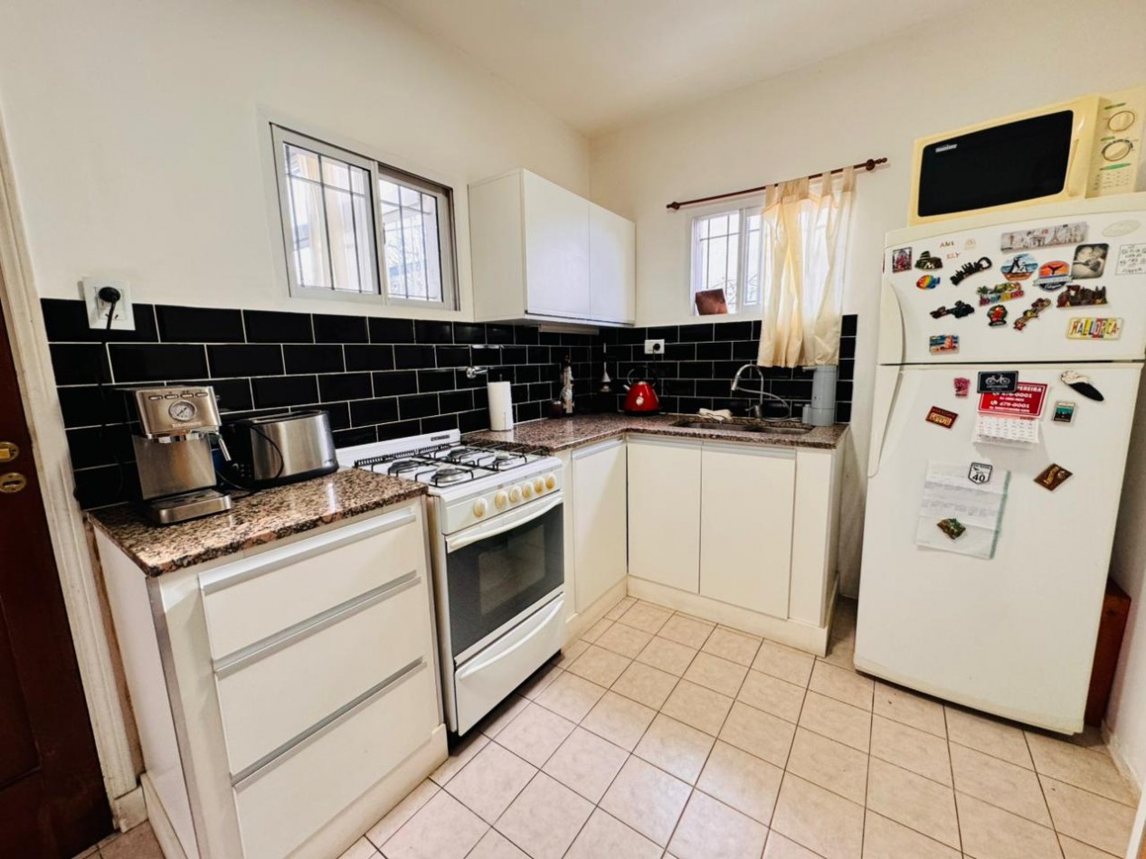 Casa 3 ambientes con garage, parque y gran quincho - Barrio El Gaucho - APTA CREDITO