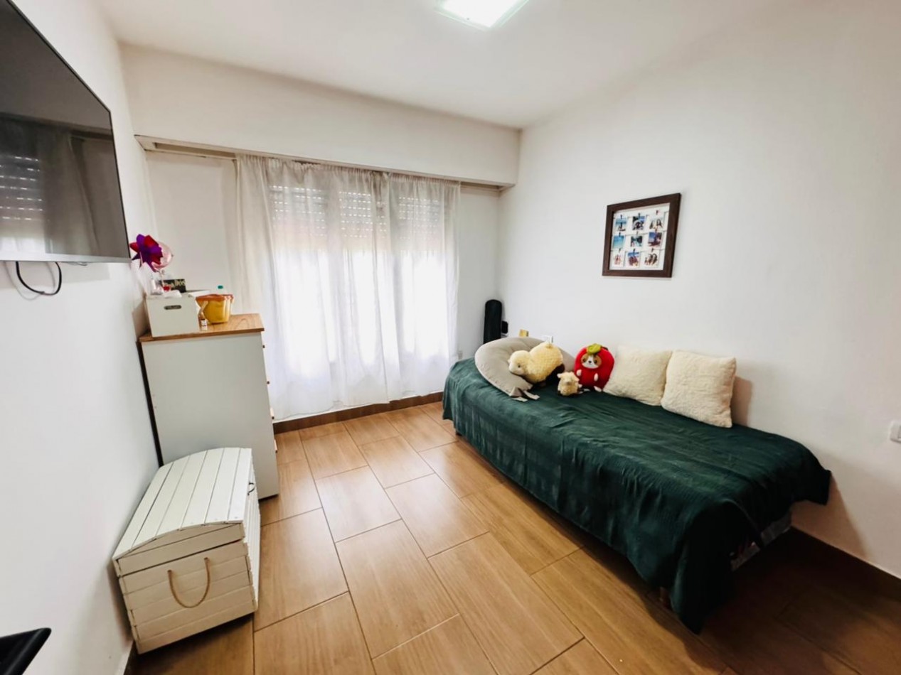 Casa 3 ambientes con garage, parque y gran quincho - Barrio El Gaucho - APTA CREDITO