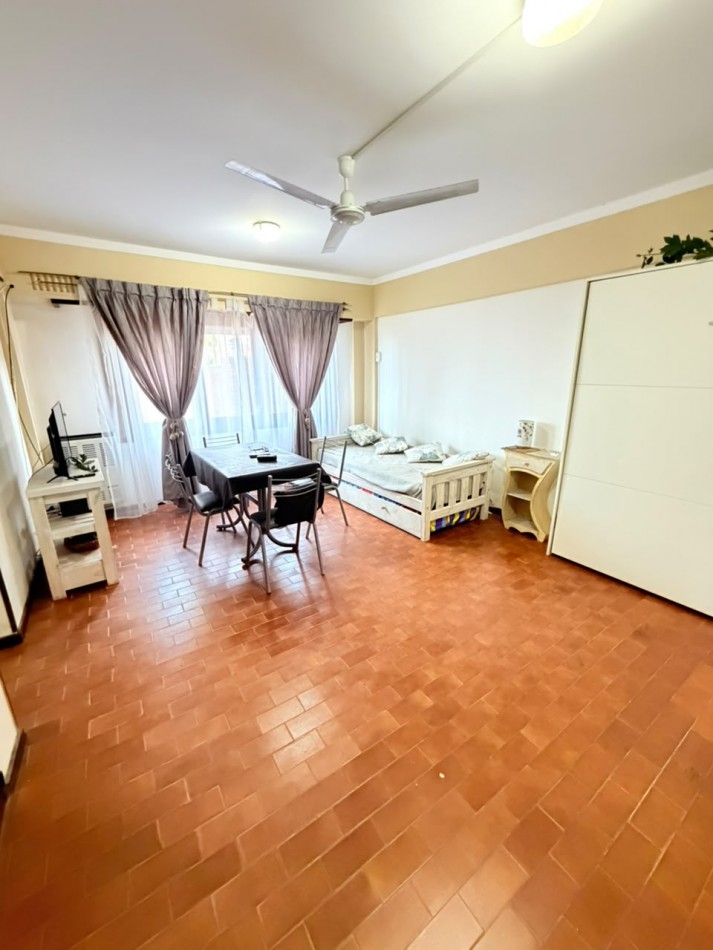 Departamento de 1 ambiente con amplio patio y vista al mar - Waikiki