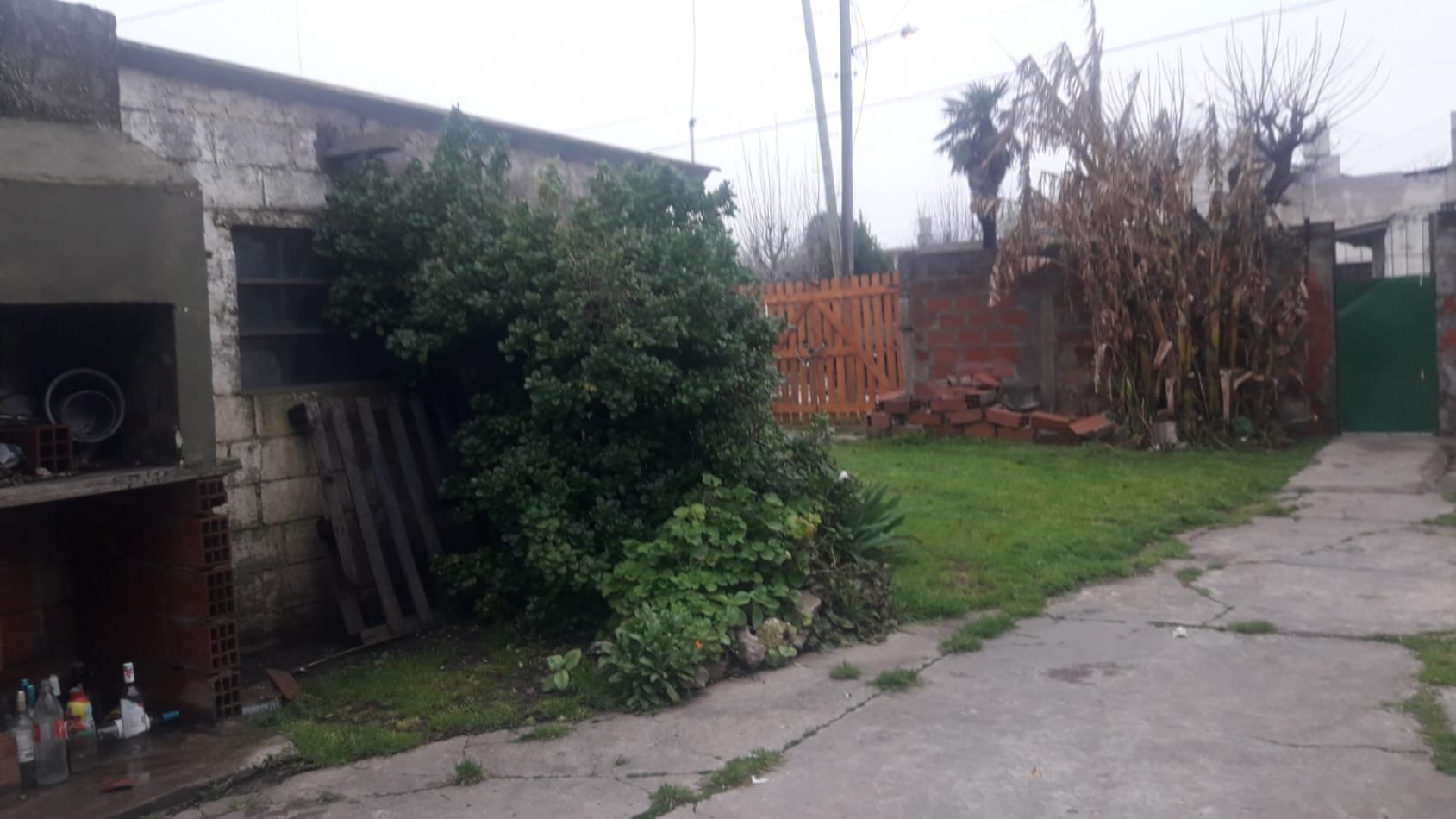 CASA 3 AMB con amplio terreno - BOSQUE GRANDE- APTA CREDITO