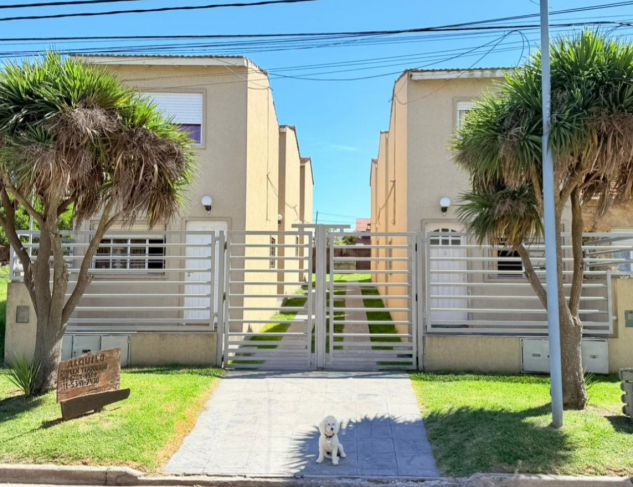 Duplex 3 ambientes a metros del mar - Barrio Faro Norte