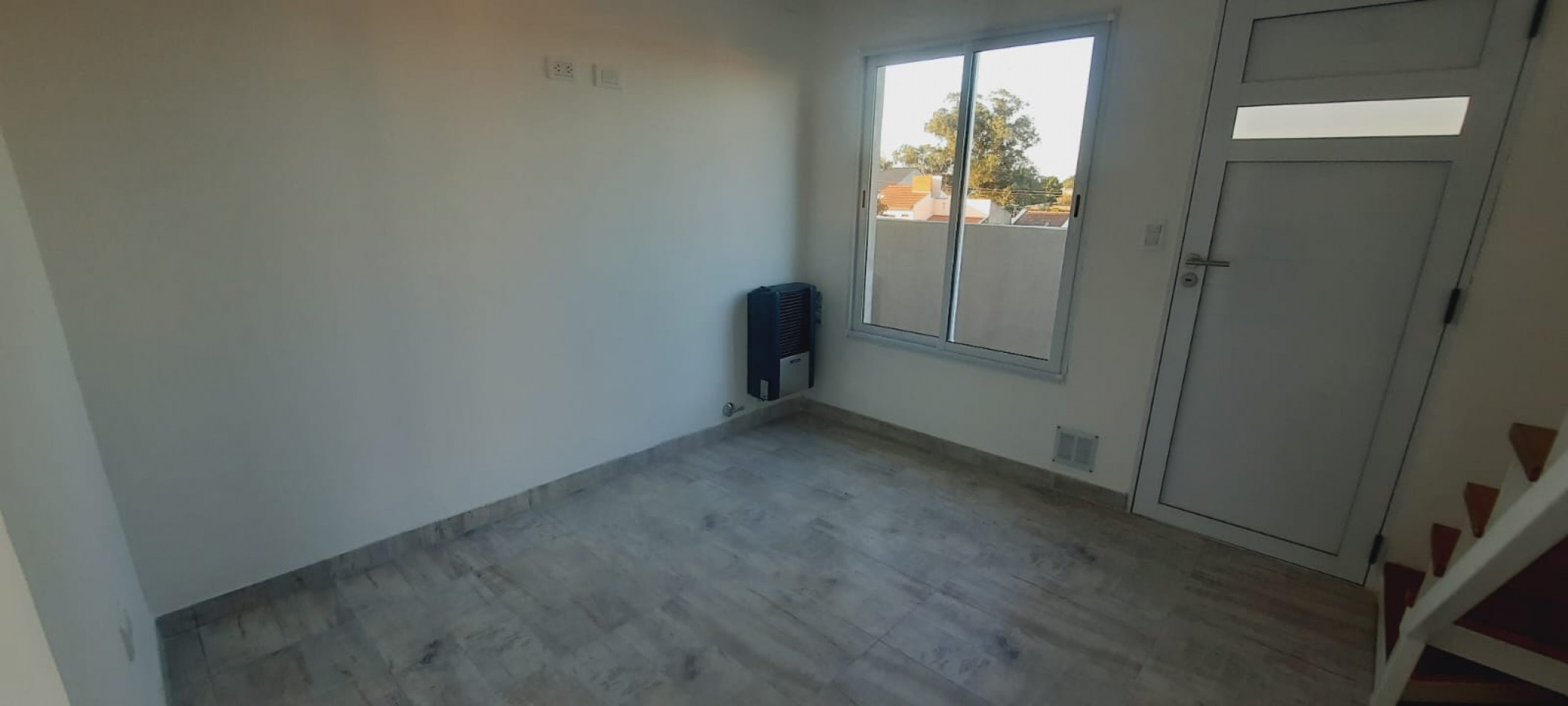 Dpto 3 ambientes a la calle con cocherra y balcon - Termas Huinco - Alquiler 24 meses - Mar del Plata. 