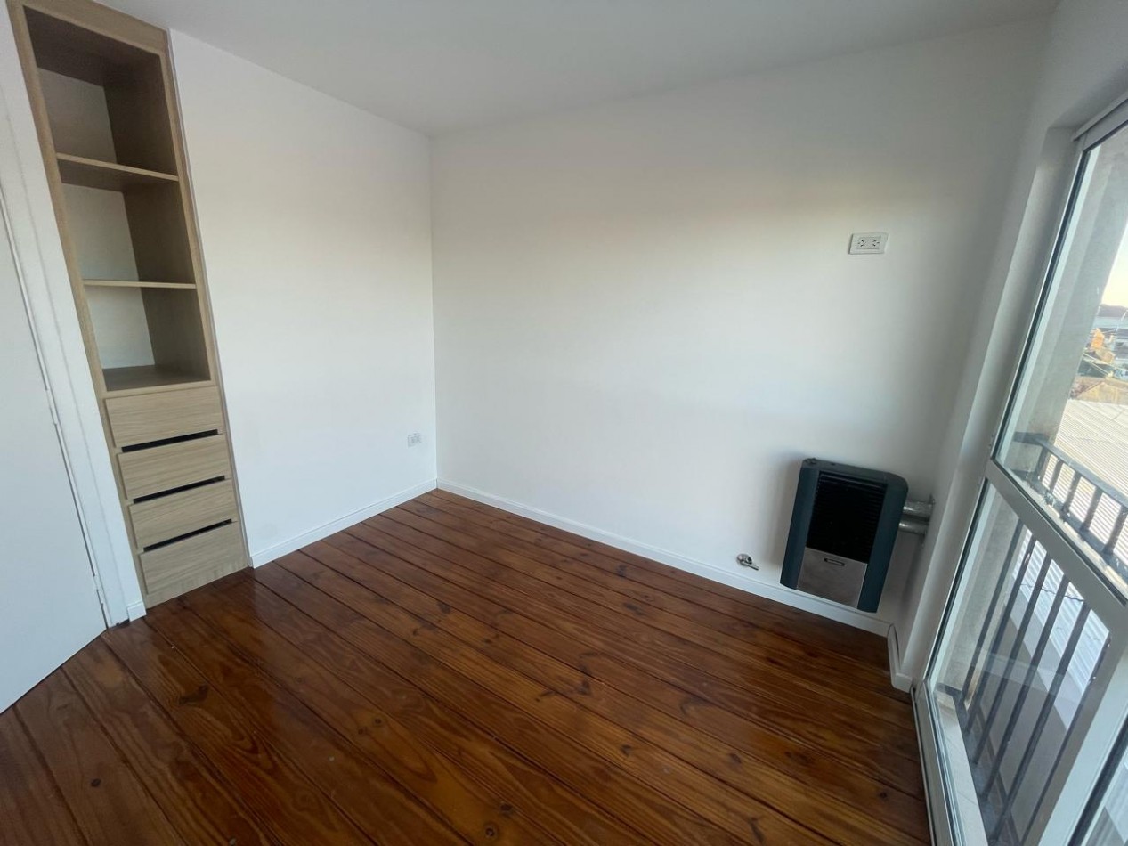 Dpto 3 ambientes a la calle con cocherra y balcon - Termas Huinco - Alquiler 24 meses - Mar del Plata. 