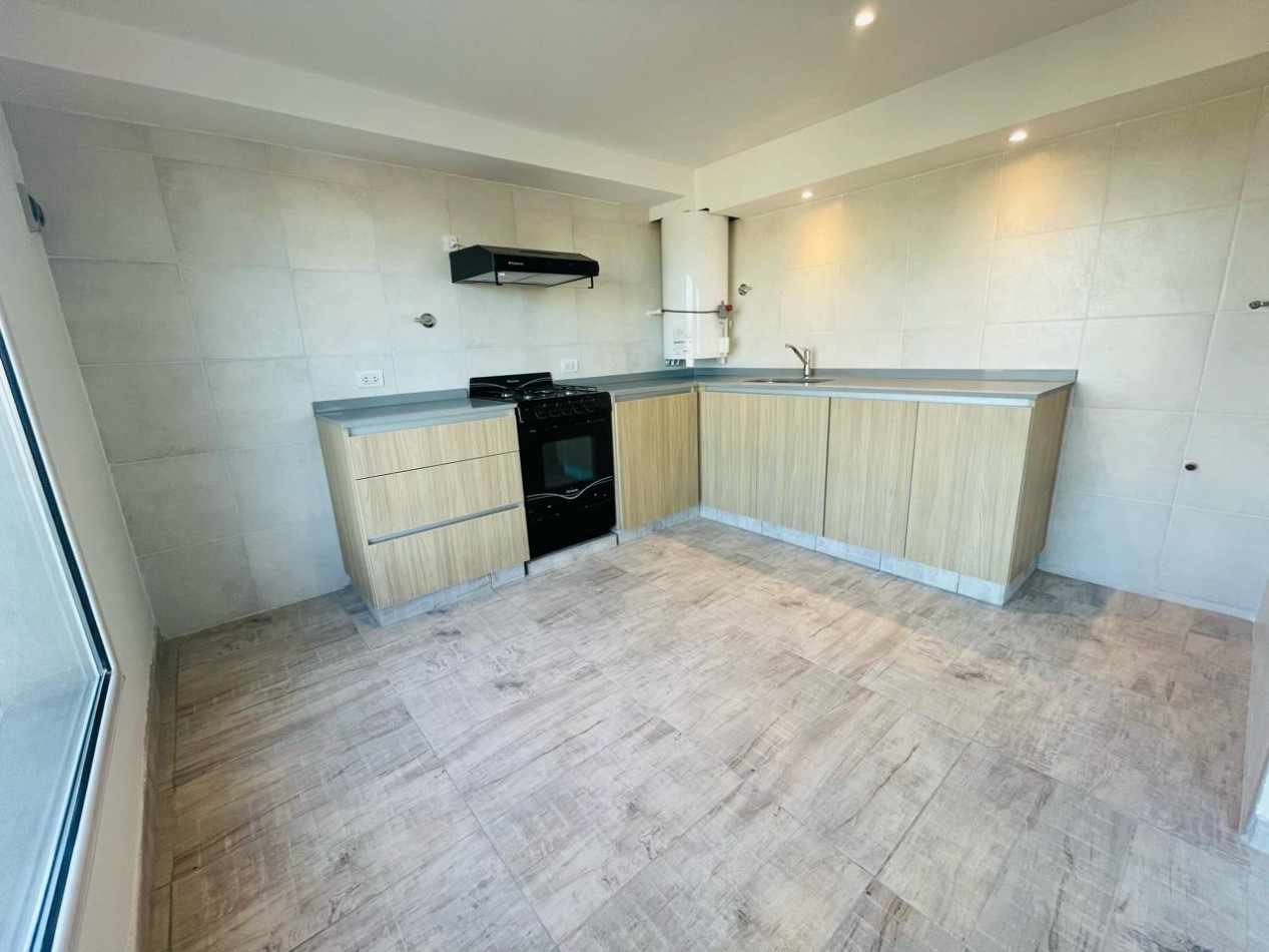 Dpto 3 ambientes a la calle con cocherra y balcon - Termas Huinco - Alquiler 24 meses - Mar del Plata. 