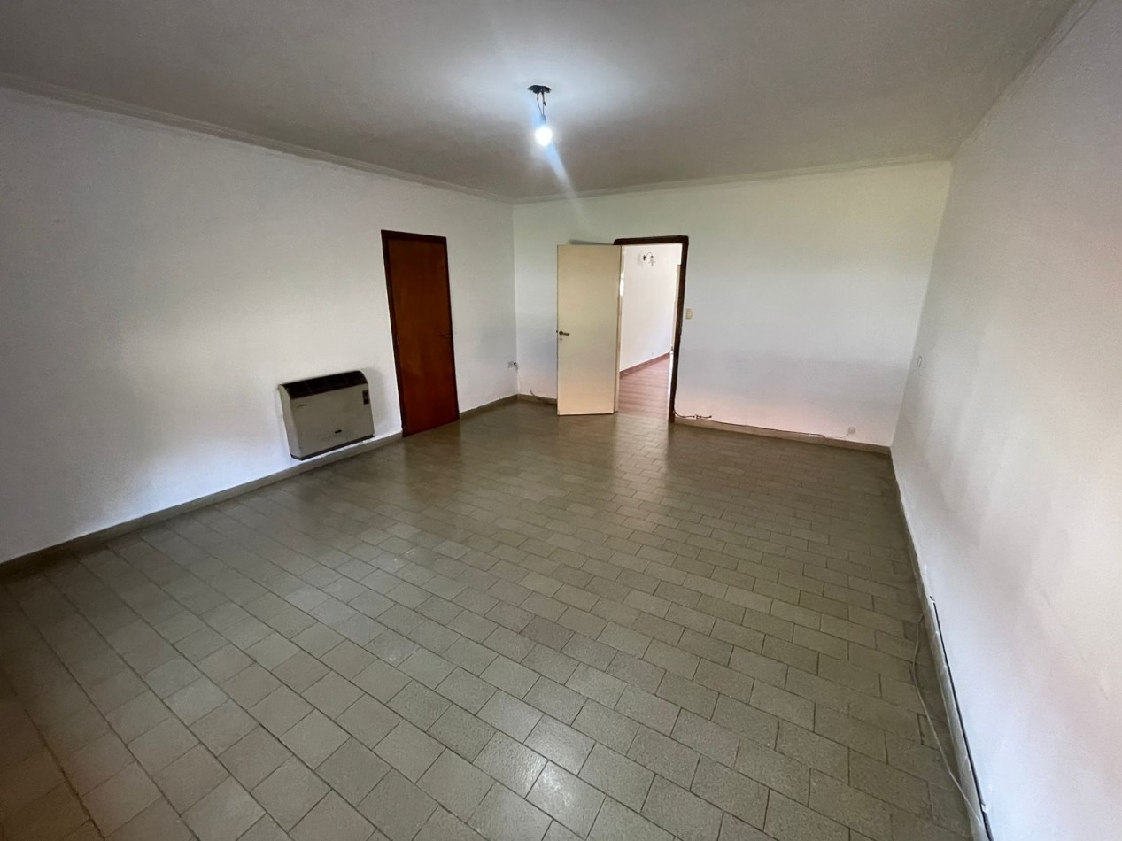 Chalet 3 ambientes con garage - Alquiler 24 meses - Mar del Plata - Villa Lourdes