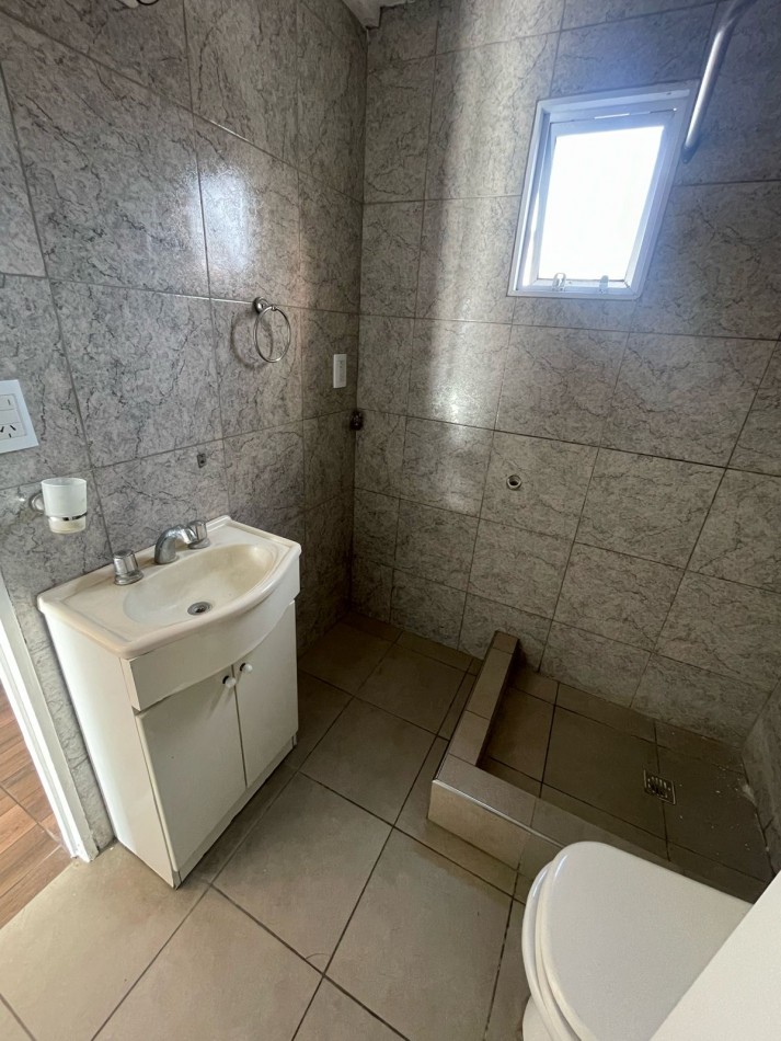 Departamento 2 ambientes a la calle - MACROCENTRO - Av. Indep - Mar del Plata - Alquiler 24 meses