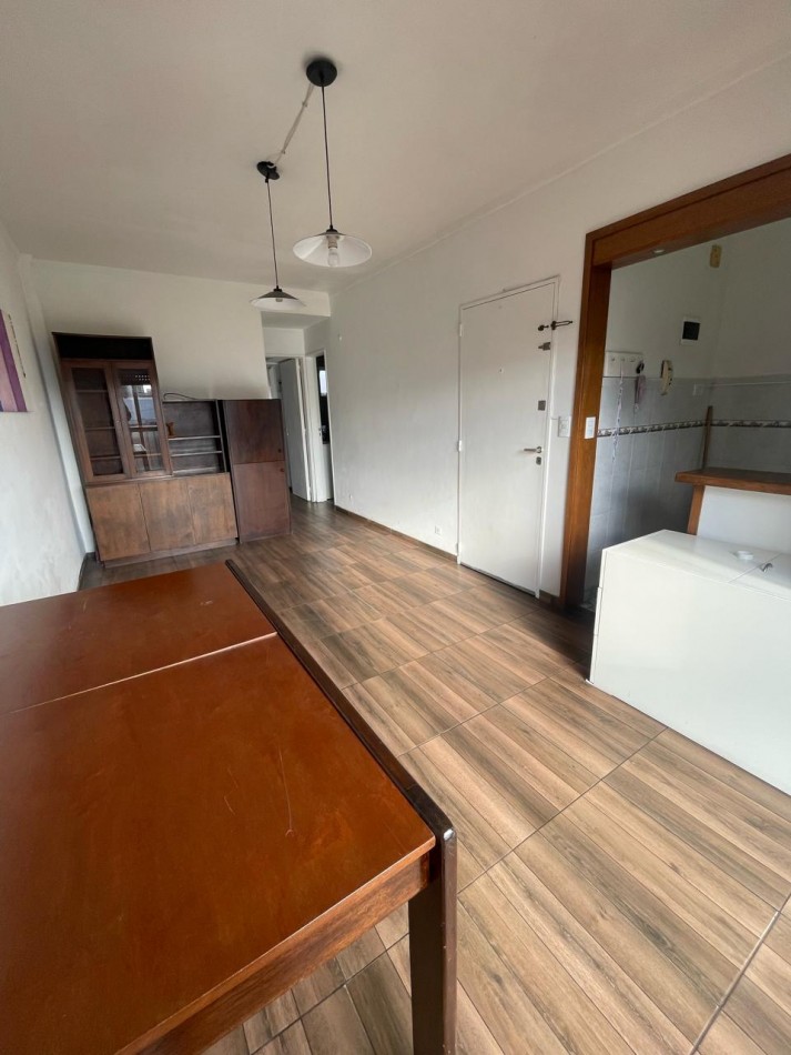 Departamento 2 ambientes a la calle - MACROCENTRO - Av. Indep - Mar del Plata - Alquiler 24 meses