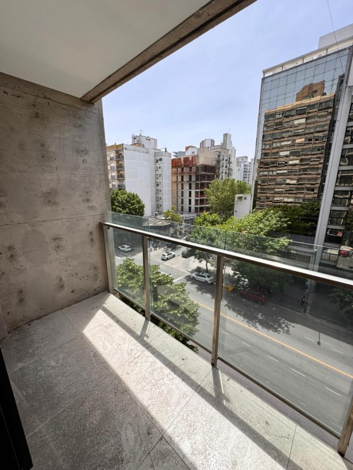 ALQUILER VERANO 2026/2027 - SEMIPISO 2 AMBIENTES AL FRENTE CON COCHERA PARA AUTO - CENTRO