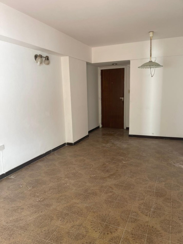 Departamento 2 ambientes con gran patio propio — Torre Liber - Centro