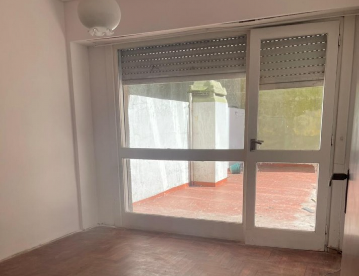Departamento 2 ambientes con gran patio propio — Torre Liber - Centro
