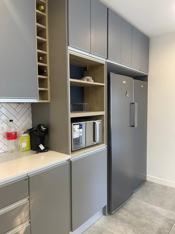 Casa 4 ambientes reciclada con parque, pileta climatizada y jacuzzi - Villa Lourdes