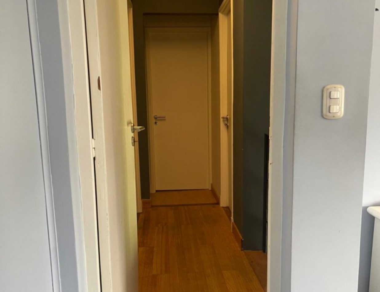 Casa 4 ambientes reciclada con parque, pileta climatizada y jacuzzi - Villa Lourdes
