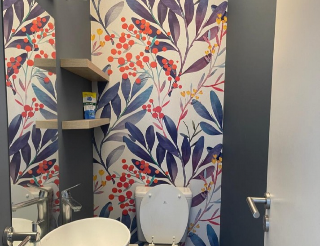 Casa 4 ambientes reciclada con parque, pileta climatizada y jacuzzi - Villa Lourdes