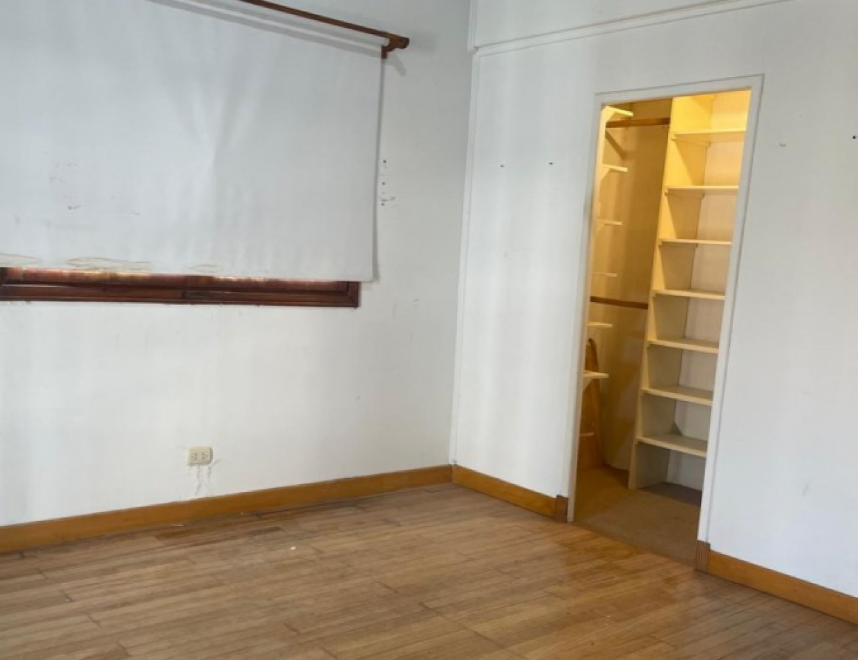 Casa 4 ambientes reciclada con parque, pileta climatizada y jacuzzi - Villa Lourdes