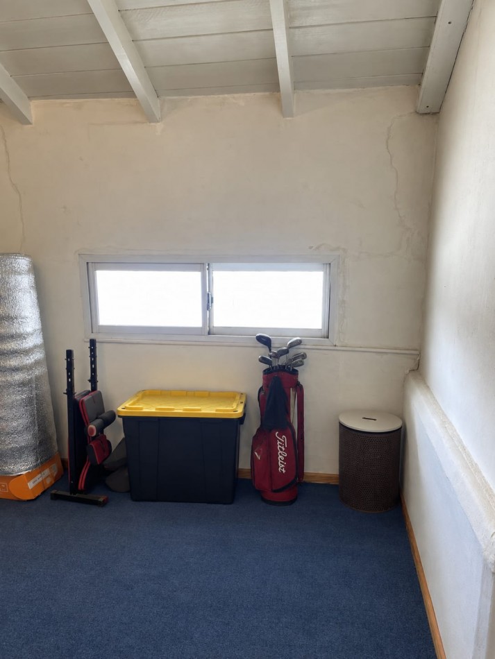 Casa 4 ambientes reciclada con parque, pileta climatizada y jacuzzi - Villa Lourdes