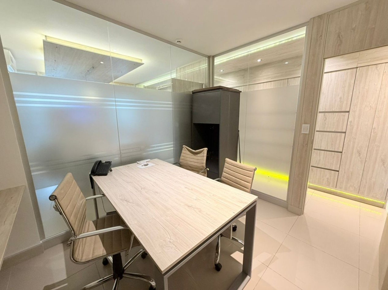 Moderna oficina profesional en alquiler - Edificio Essence | Zona Guemes