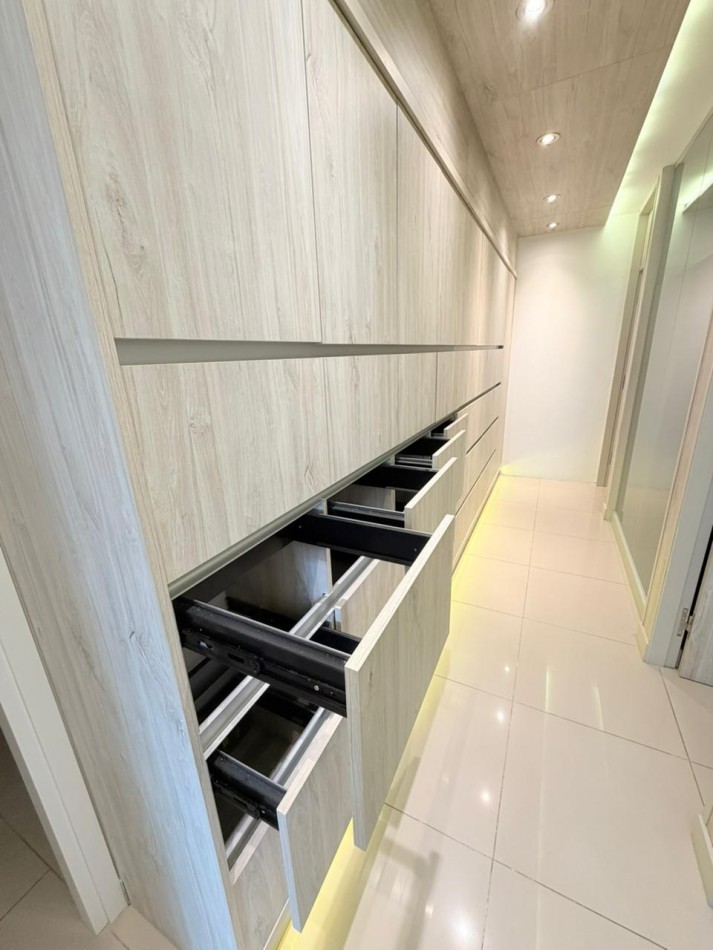 Moderna oficina profesional en alquiler - Edificio Essence | Zona Guemes