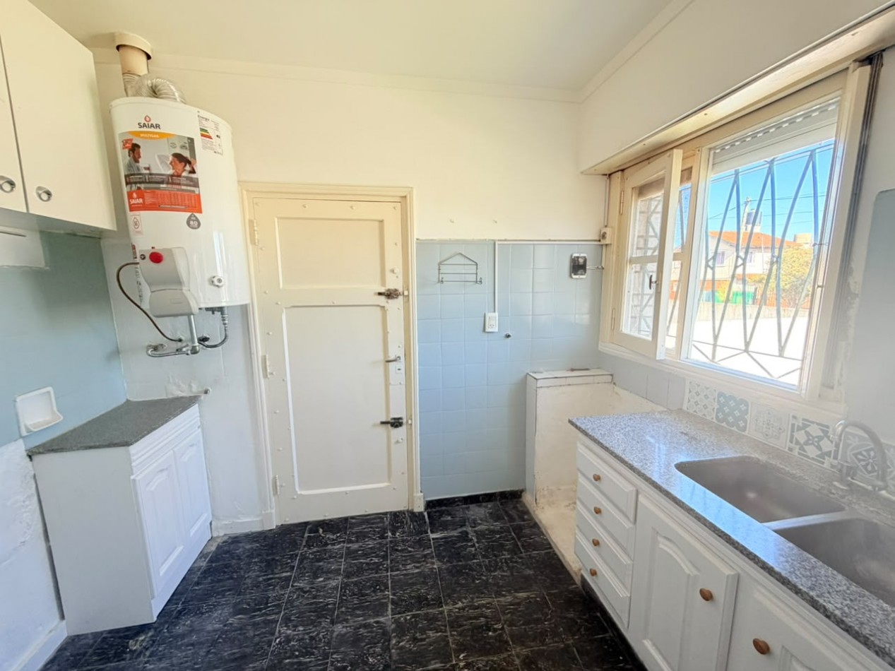 CASA EN ALQUILER EN PH AL FRENTE 3 amb con cochera y parque comp - COLINAS DE PERALTA RAMOS-