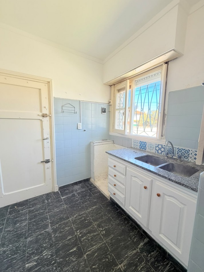 CASA EN ALQUILER EN PH AL FRENTE 3 amb con cochera y parque comp - COLINAS DE PERALTA RAMOS-