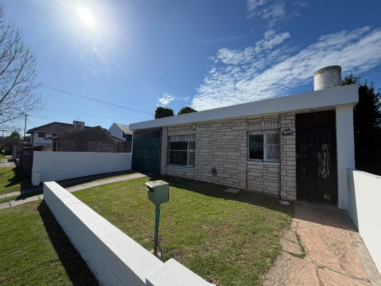 CASA EN ALQUILER EN PH AL FRENTE 3 amb con cochera y parque comp - COLINAS DE PERALTA RAMOS-