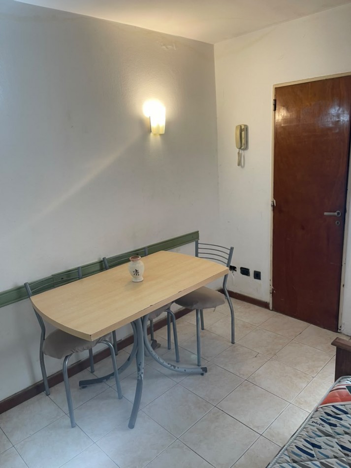 MONOAMBIENTE DIVIDIDO A METROS DEL MAR - EDIFICIO ALMERIA - ZONA CENTRO