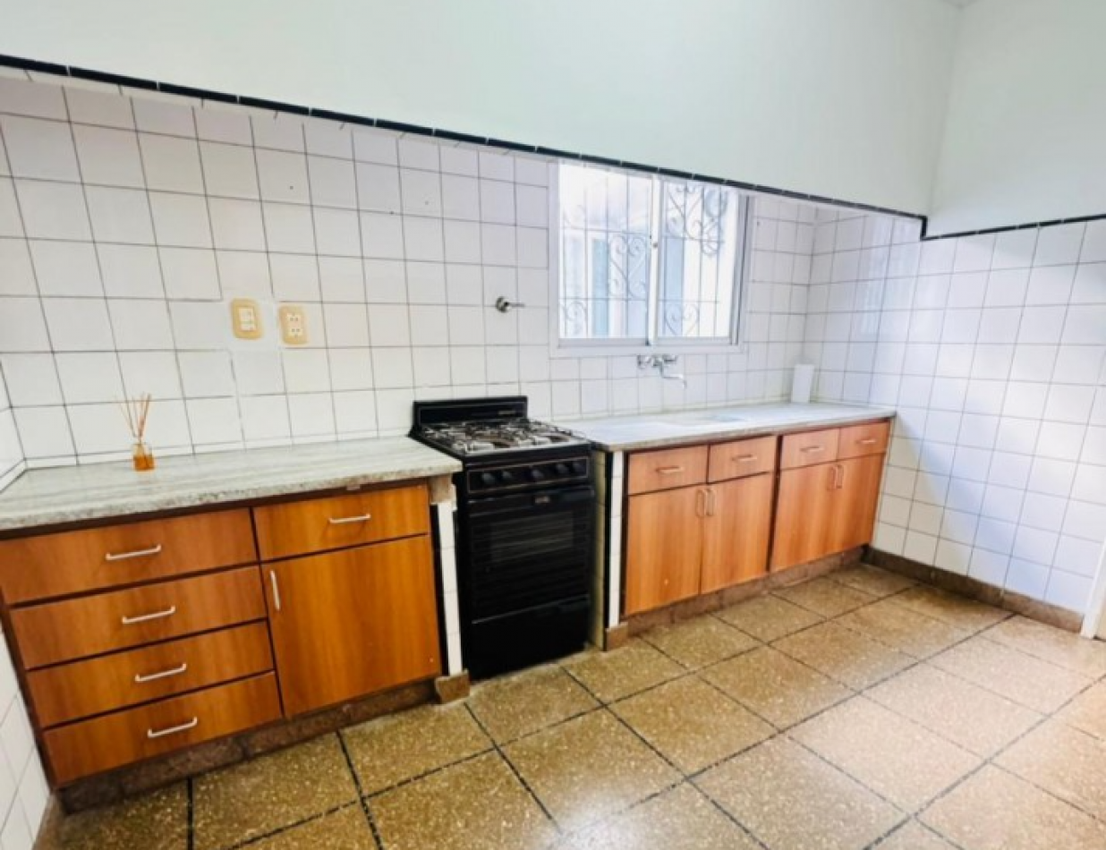Chalet 5 ambientes con Garage - Zona Mundialista - APTO CREDITO