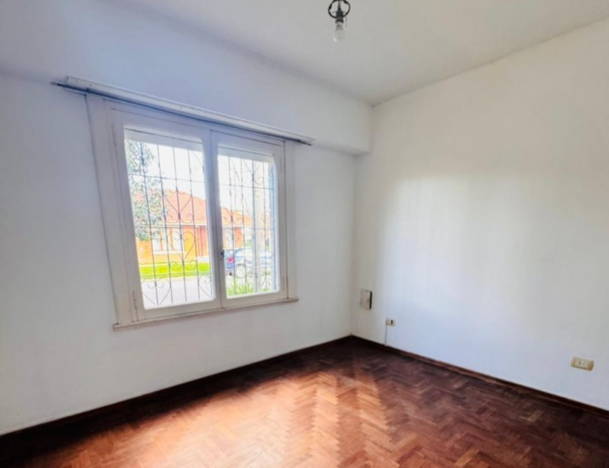 Chalet 5 ambientes con Garage - Zona Mundialista - APTO CREDITO
